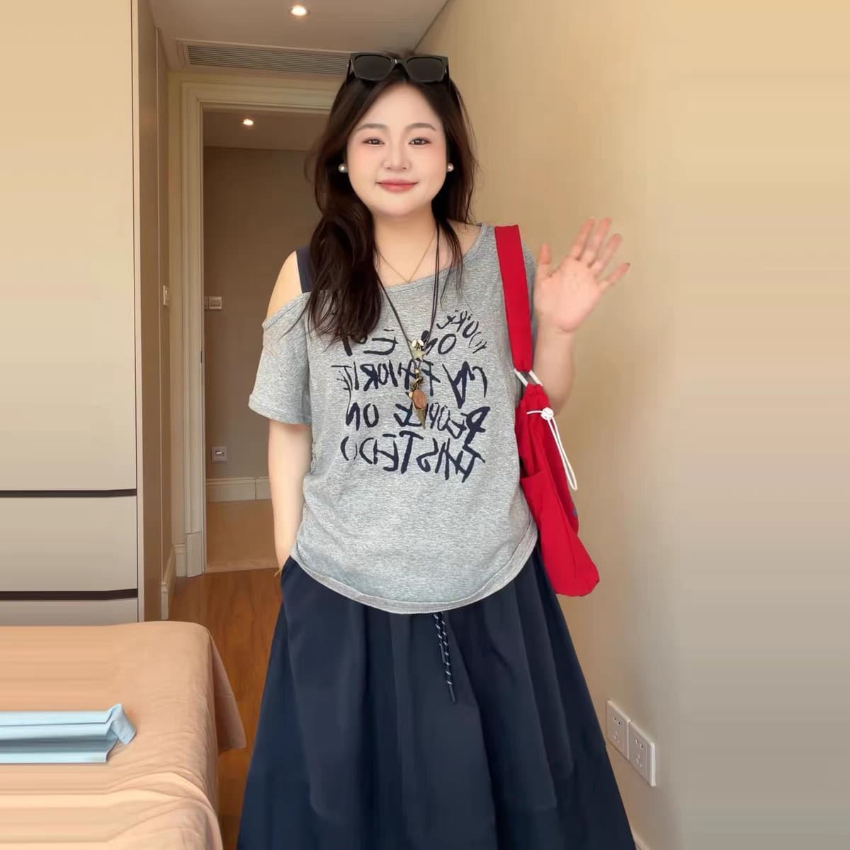 빅 사이즈 여성 의류 달콤한 차가운 바람 프린트 반팔 티셔츠 여성 여름 마이크로 지방 mm 슬림해 보이는 디자인 센스 패션 슬립 맨위 상세 이미지 5