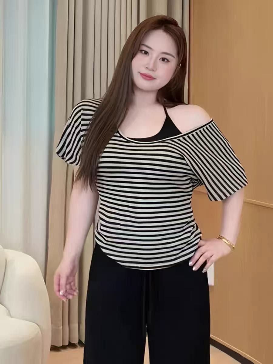 빅 사이즈 여성 의류 아메리칸 레트로 스트라이프 비스듬한 어깨 반팔 티셔츠 행침 목 슬립 두 조각 여성 세트 여름 지방 mm 슬림해 보이는 상세 이미지 2