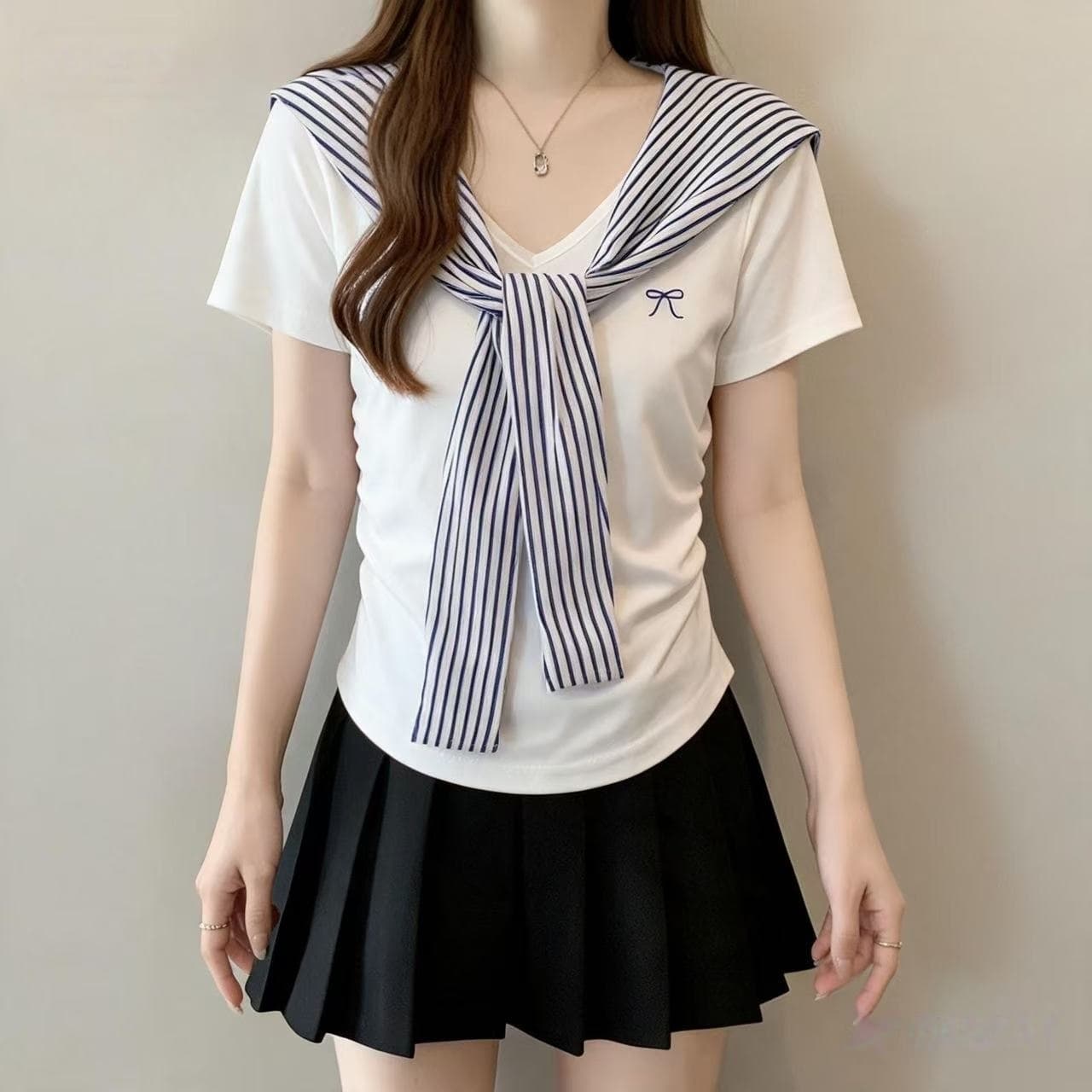 빅 사이즈 여성 의류 여름 해군 칼라 반팔 티셔츠 여성 페이크 레이어드 숄 한국 스타일 몸매 가꾸기 쇼트 스타일 달콤한 매운맛 맨위 이미지 4