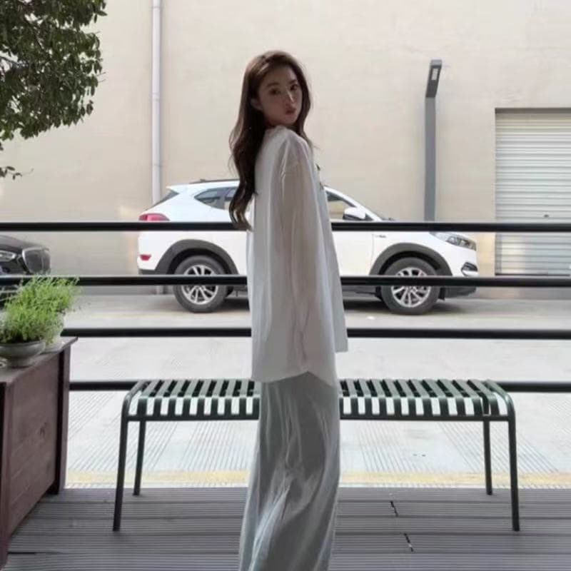 알파벳 프린트 자외선 차단 블라우스 맨위 여자 2026 초여름 착용 가져 가라. Tulle 루즈핏 느긋한 바람 여행 자외선 차단 의류 이미지 4
