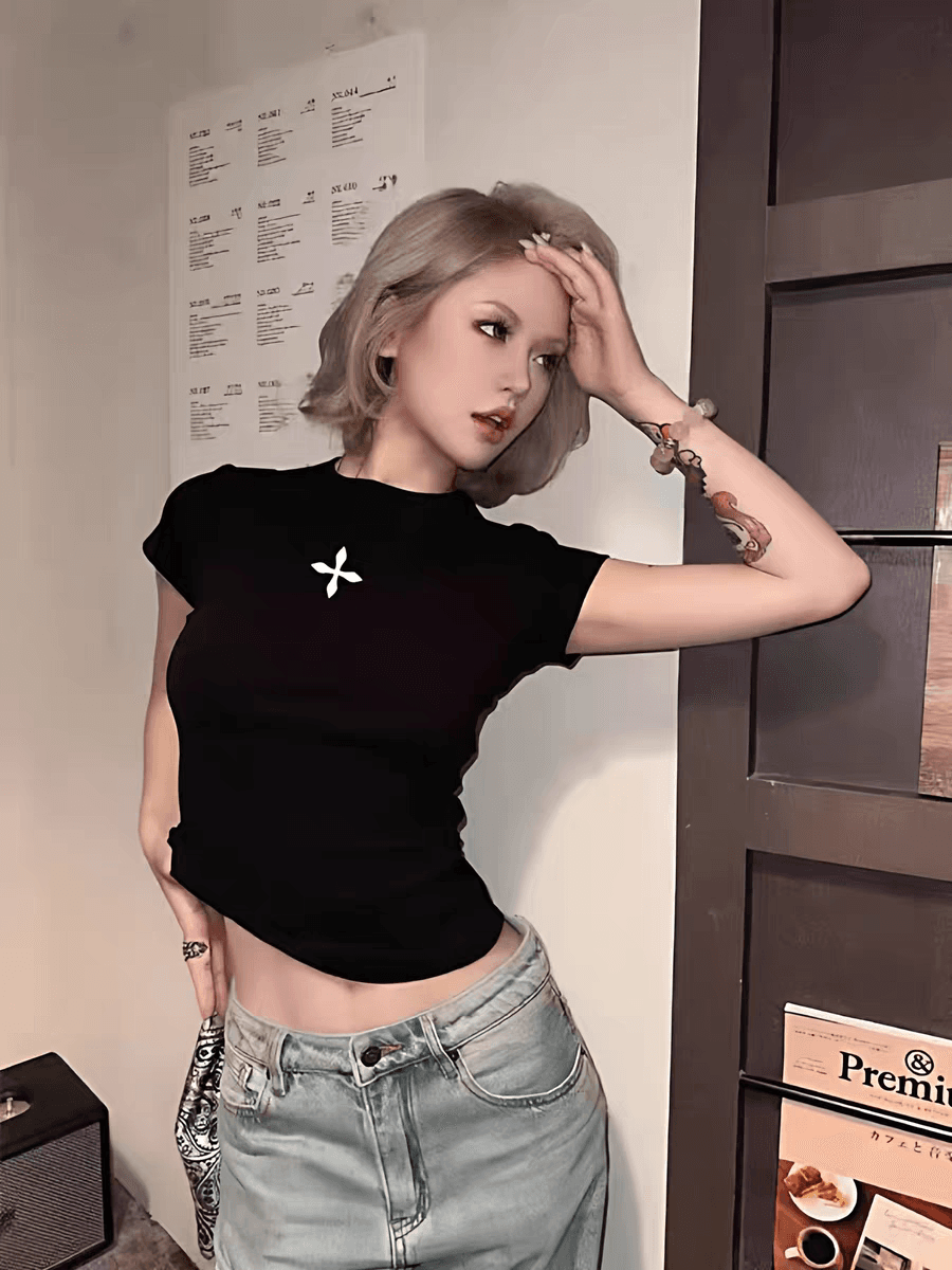 아메리칸 핫걸 바람 십자가 프린트 반팔 티셔츠 여성 2026 여름 새로운 몸매 가꾸기 슬림해 보이는 라운드 넥 화이트 맨위 상세 이미지 3