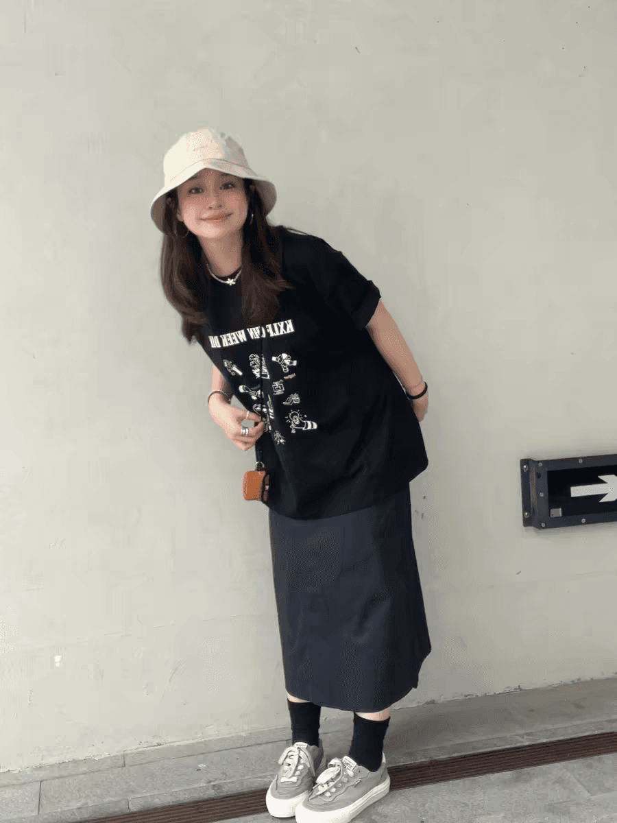 반팔 티셔츠 언더 코트 여성 인사이드 가져 가라. 고급 센스 2026 새로운 여름 루즈핏 슬림해 보이는 알파벳 프린트 셔츠 상세 이미지 3