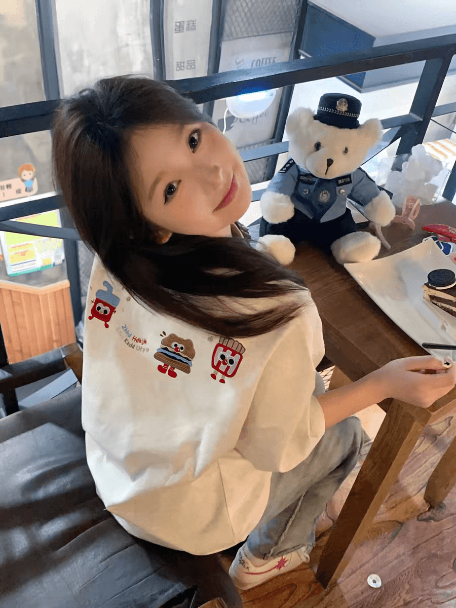 아메리칸 화이트 순면 반팔 티셔츠 여성 여름 2026 새로운 학생 루즈핏 디자인 센스 작은 대중 반소매 맨위 서비스 상세 이미지 6