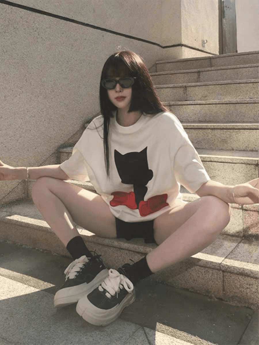 여름 반팔 티셔츠 여성 한 부서 슬림해 보이는 2026 새로운 폭발 긍정적 인 어깨 루즈핏 반소매 디자인 센스 동정 맨위 상세 이미지 6