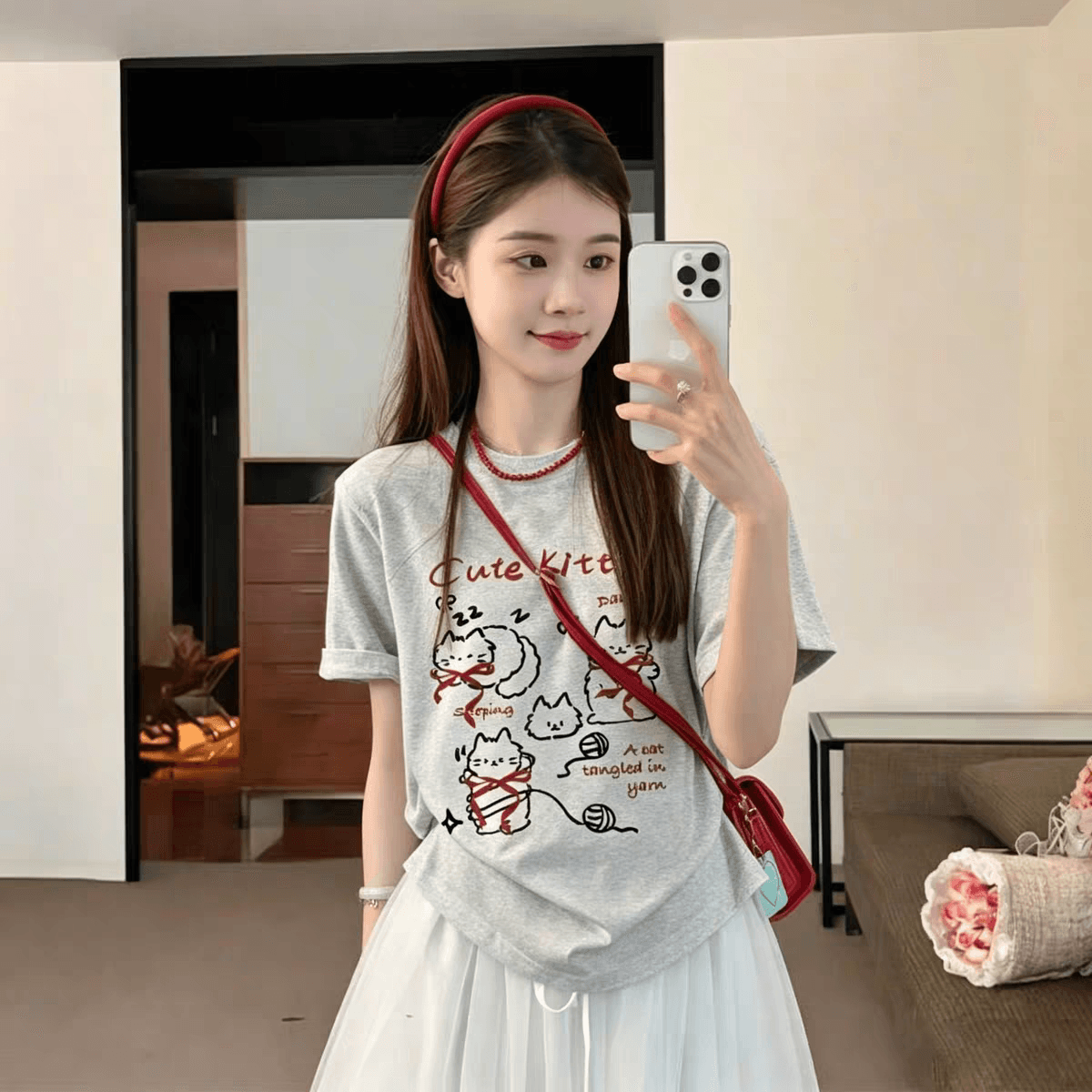 여름 반팔 티셔츠 여성 한 부서 슬림해 보이는 2026 새로운 폭발 긍정적 인 어깨 루즈핏 반소매 디자인 센스 동정 맨위 이미지 4