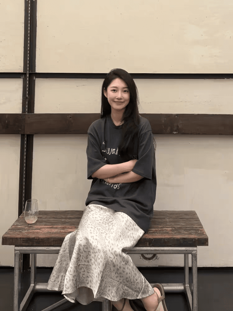 순면 반팔 티셔츠 여성 여름 2026 새로운 폭발 디자인 센스 작은 대중 아메리칸 루즈핏 긍정적 인 어깨 반소매 맨위 이미지 3