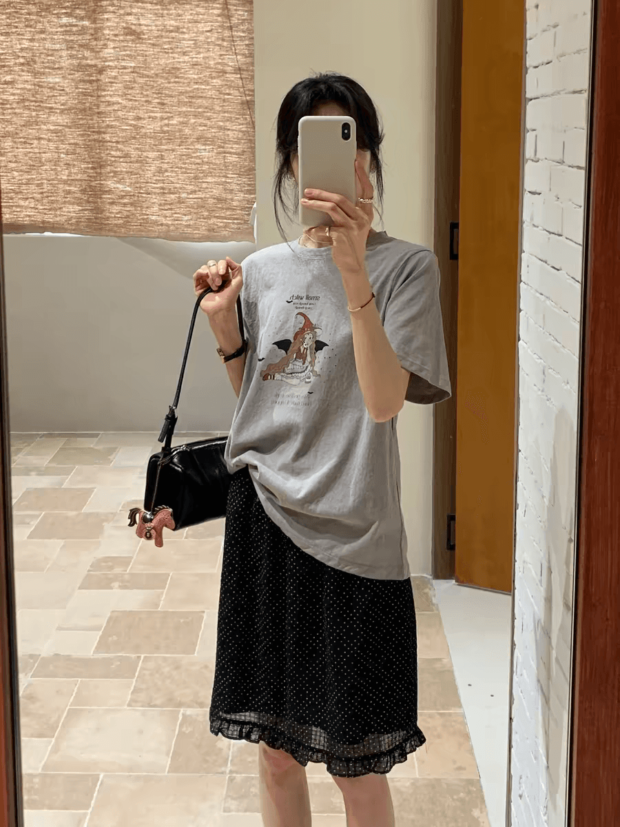 ins 일본식 재미있는 만화 프린트 루즈핏 반팔 티셔츠 여성 여름 라운드 넥 oversize 동정 맨위 이미지 4