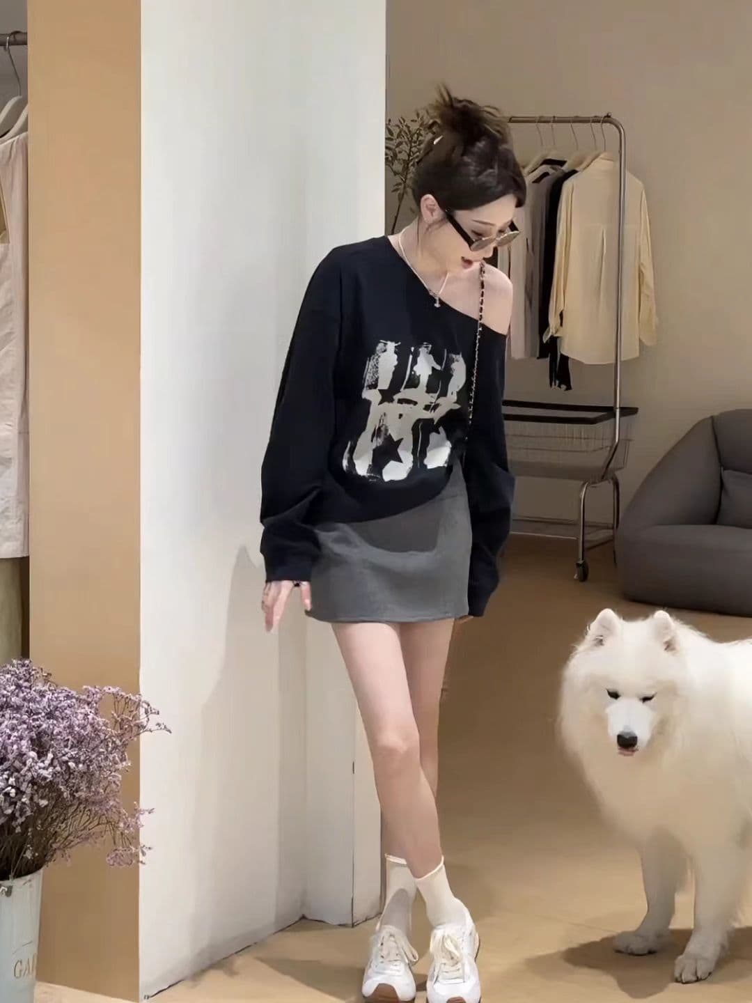 한 부서 싱글 착용 자이언트 잘 생긴 프린트 비스듬한 어깨 후드티 여자 가을 루즈핏 오프숄더 긴팔 맨위 이미지 2