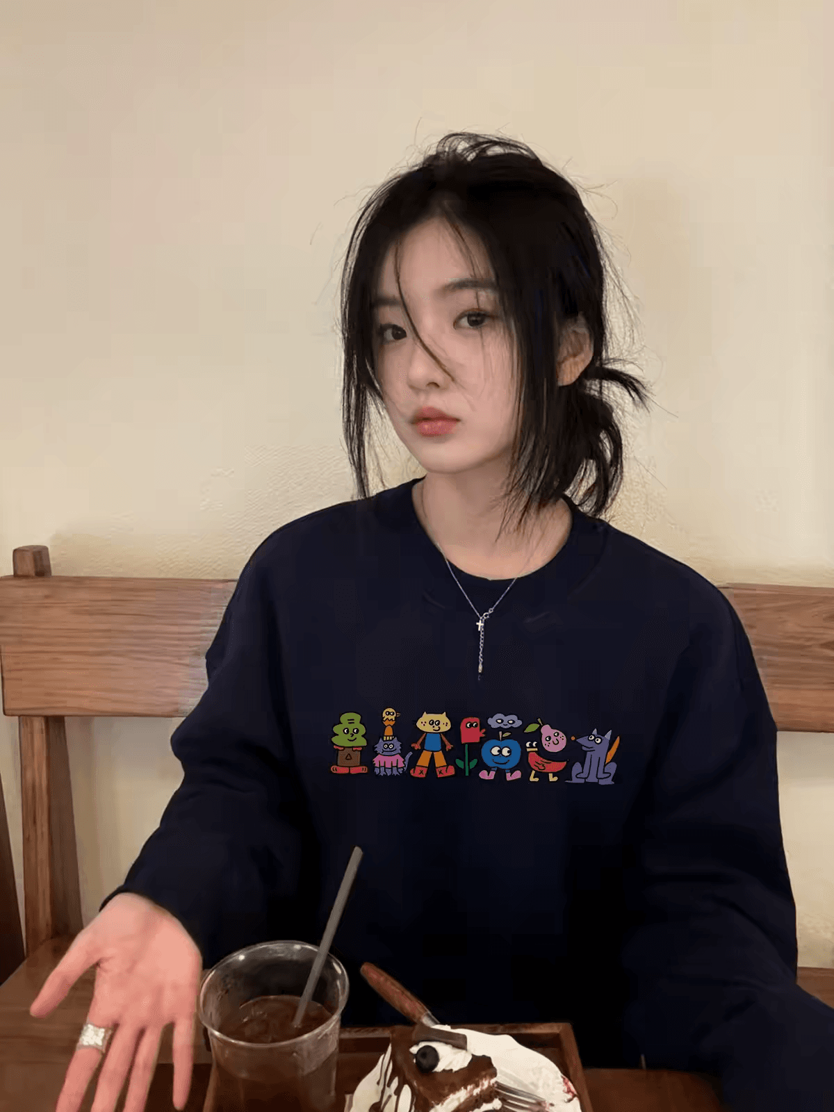 마 후아 면 순면 얼굴 비 시장 전체 폴리 에스터 모방 면 재료 라운드 넥 후드티 얇은 스타일 털이 있는 루즈핏 없음 모자 상세 이미지 3