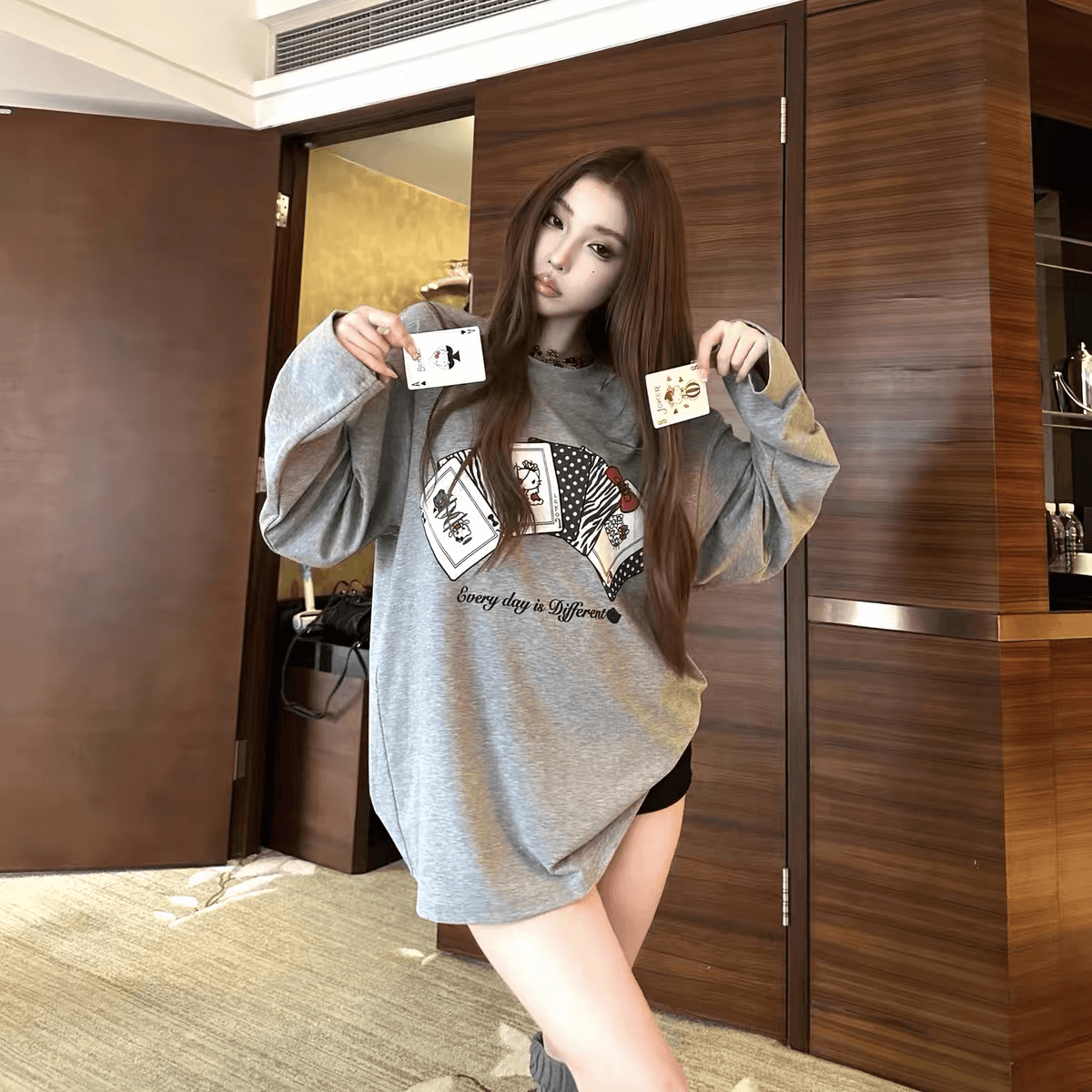 작은 대중 느긋한 바람 kitty 카드 놀이 순면 긴팔 티셔츠 여성 아메리칸 레트로 루즈핏 다용도 연령 감소 맨위 가을 이미지 2