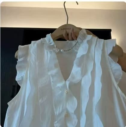 보존 섹션 추천 디자인 센스 프릴 패치워크 V넥 작은 날다 소매 쉬폰 여성 셔츠 여름 2026 새로운 트렌디 상세 이미지 4