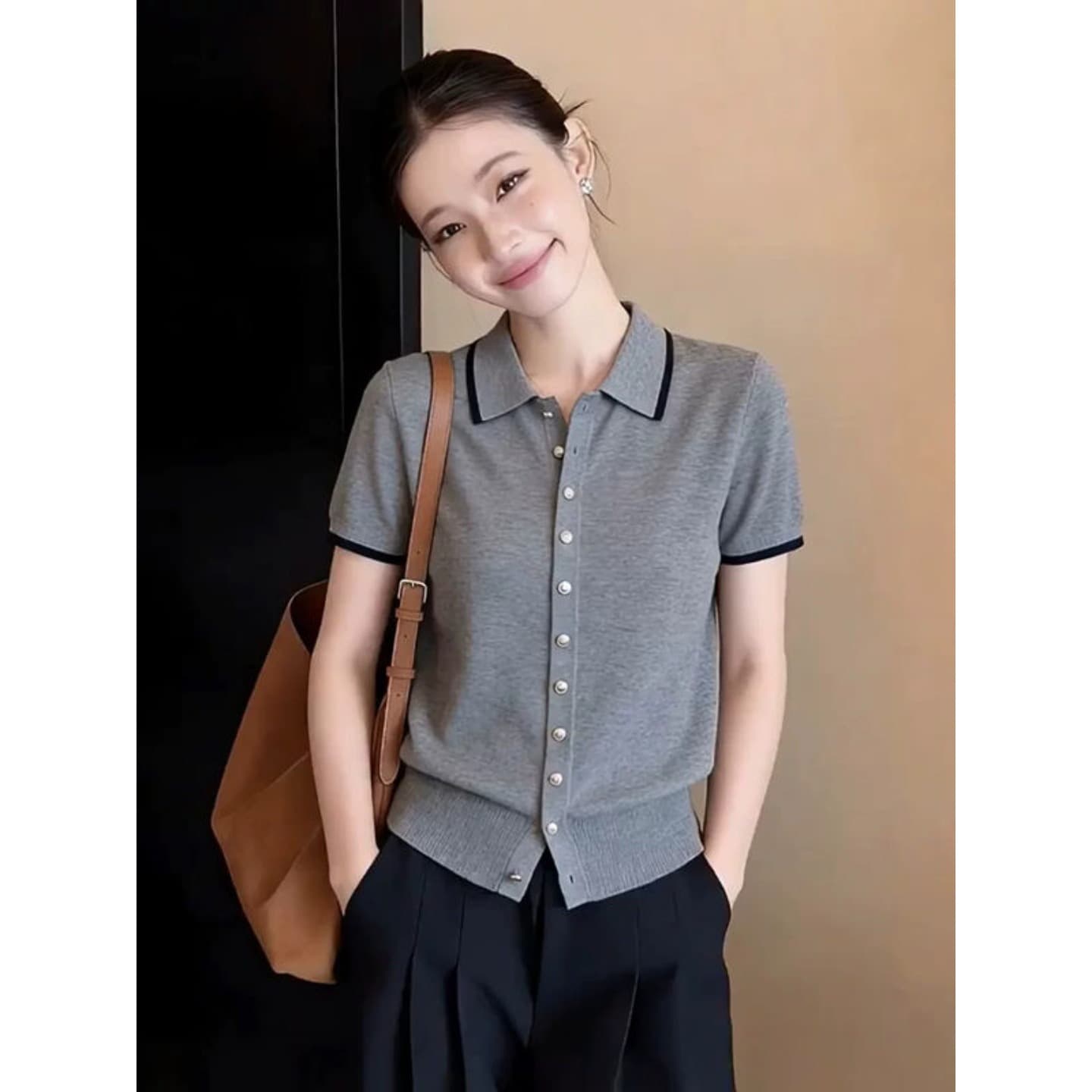 출퇴근 품격 다용도 회색 배색 측면 POLO 칼라 반팔 티셔츠 여성 여름 새로운 미니멀리즘 니트 스웨터 맨위 이미지 2