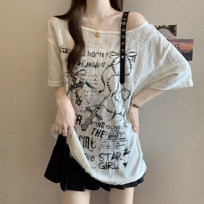 지 발표 원본 품질 여름 새로운 비스듬한 칼라 오프숄더 디자인 센스 반팔 티셔츠 느긋한 바람 맨위 여성