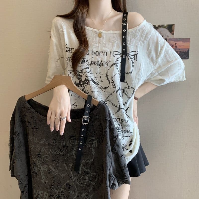 지 발표 원본 품질 여름 새로운 비스듬한 칼라 오프숄더 디자인 센스 반팔 티셔츠 느긋한 바람 맨위 여성 이미지 5