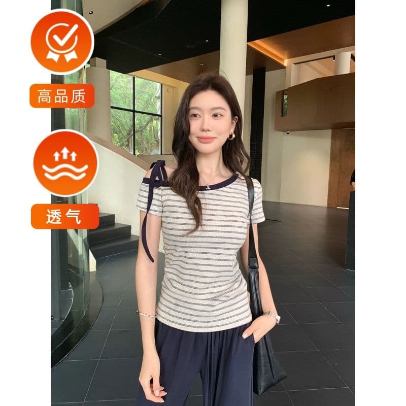 높은 품질 2 2 마술 컬러 바 새로운 디자인 센스 스트라이프 새는 어깨 여름 반팔 몸매 가꾸기 티셔츠 여성 이미지 4
