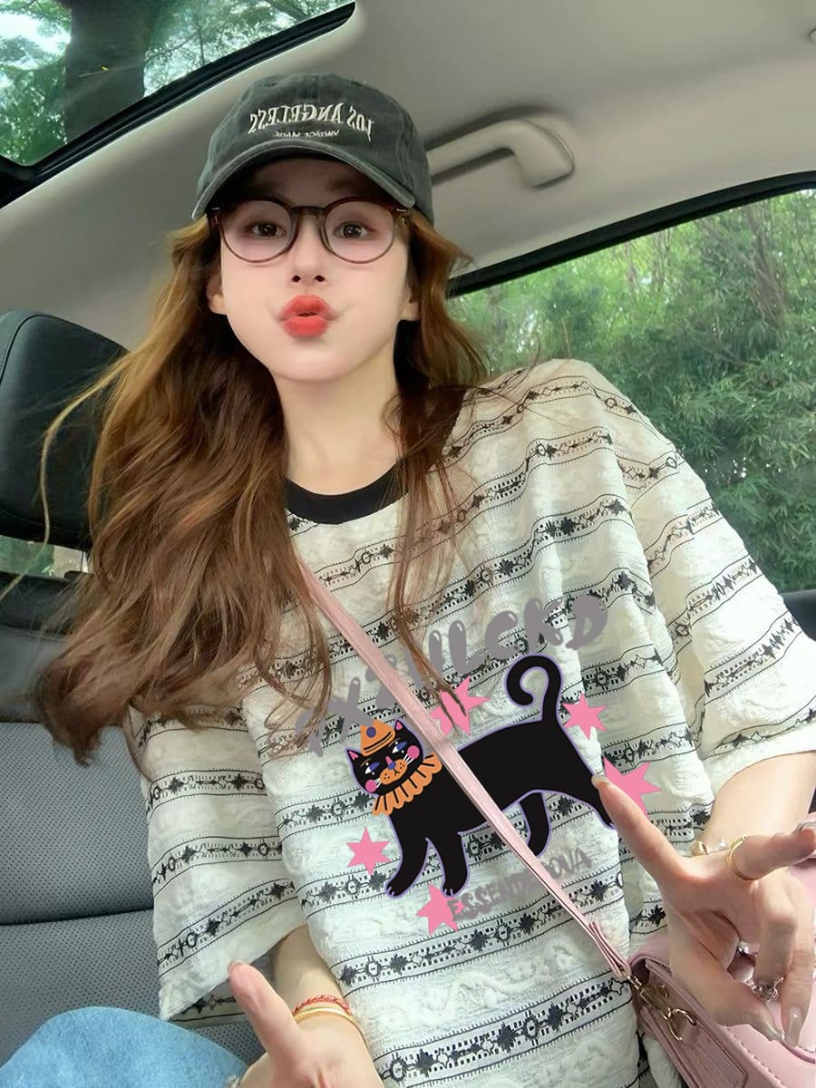 원본 품질 이후 패키지 칼라 빅 사이즈 여성 의류 스트라이프 여름 자카드 프린트 반팔 티셔츠 여성 상세 이미지 2
