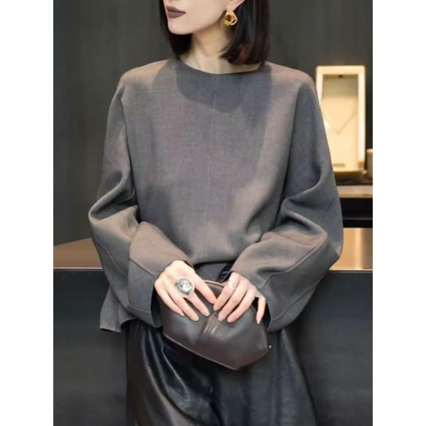 가을 겨울 의류 새로운 유럽 상품 회색 라운드 넥 긴팔 셔츠 미니멀리즘 품격 다용도 루즈핏 캐주얼 고유 한 맨위 상세 이미지 12