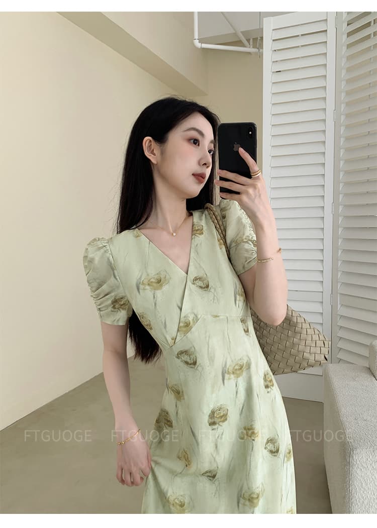 2026 여름 드레스 빅 사이즈 여성 의류 슬림해 보이는 부드러운 바람 V넥 롱 스커트 녹색 꽃무늬 드레스 상세 이미지 6