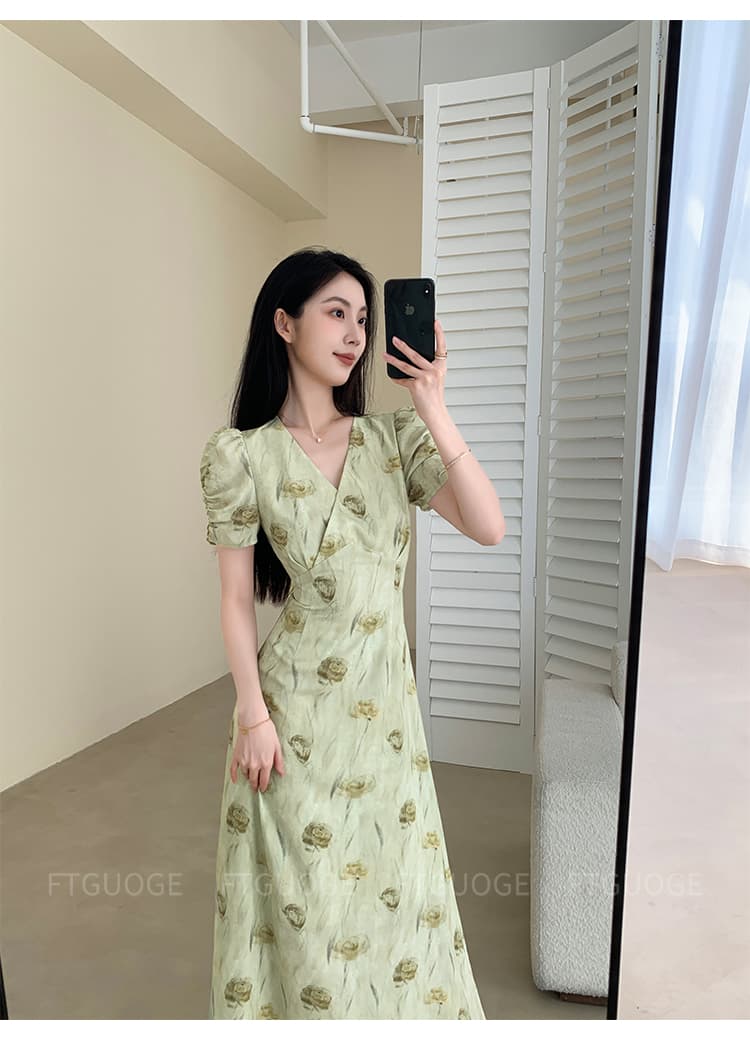 2026 여름 드레스 빅 사이즈 여성 의류 슬림해 보이는 부드러운 바람 V넥 롱 스커트 녹색 꽃무늬 드레스 상세 이미지 9