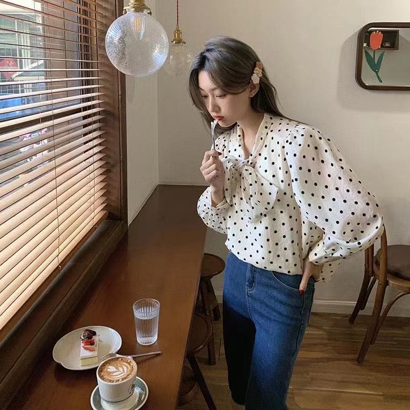 2026 가을 의상 새로운 빅 사이즈 여성 의류 도트 무늬 셔츠 나비 넥타이 거품 소매 맨위 이미지 5