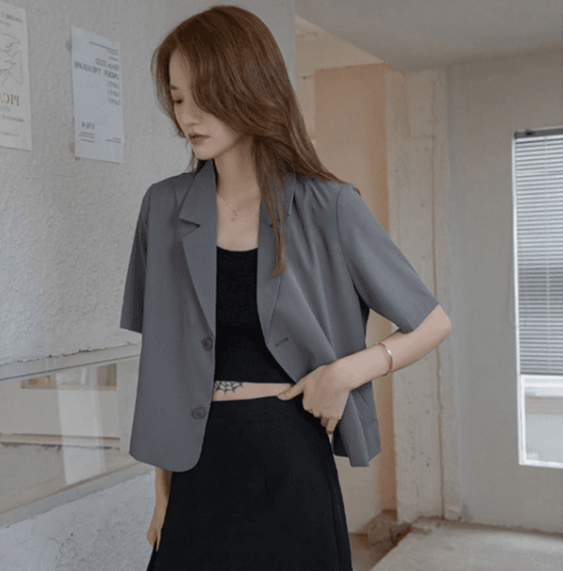 여름 드레스 새로운 빅 사이즈 여성 의류 작은 양복 쇼트 스타일 재킷 작은 키 디자인 센스 정장 맨위 m 4xl 200 kg 이미지 2