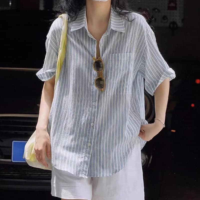여름 드레스 새로운 빅 사이즈 여성 의류 레트로 스트라이프 면 린넨 반팔 셔츠 느긋한 느슨함 센스 외부 가져 가라. 루즈핏 맨위