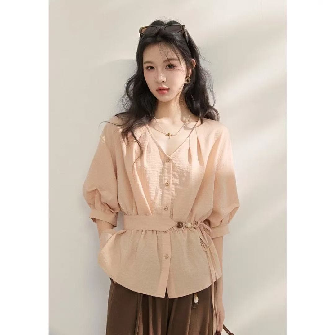 여름 새로운 프랑스식 허리 수축 셔츠 여성 레저 루즈핏 슬림해 보이는 얇은 스타일 중 V넥 맨위 경기 허리 인감 상세 이미지 2