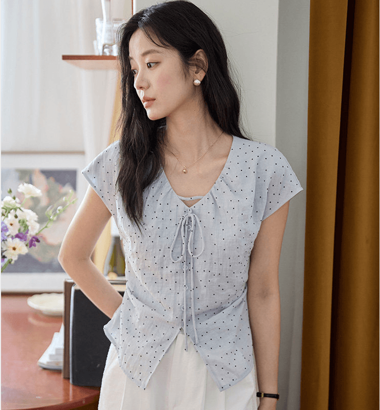 여름 파란색 도트 무늬 펌프 Pleat 허리 수축 슬림해 보이는 레이스업 반팔 여성 셔츠 품격 출퇴근 맨위 이미지 4