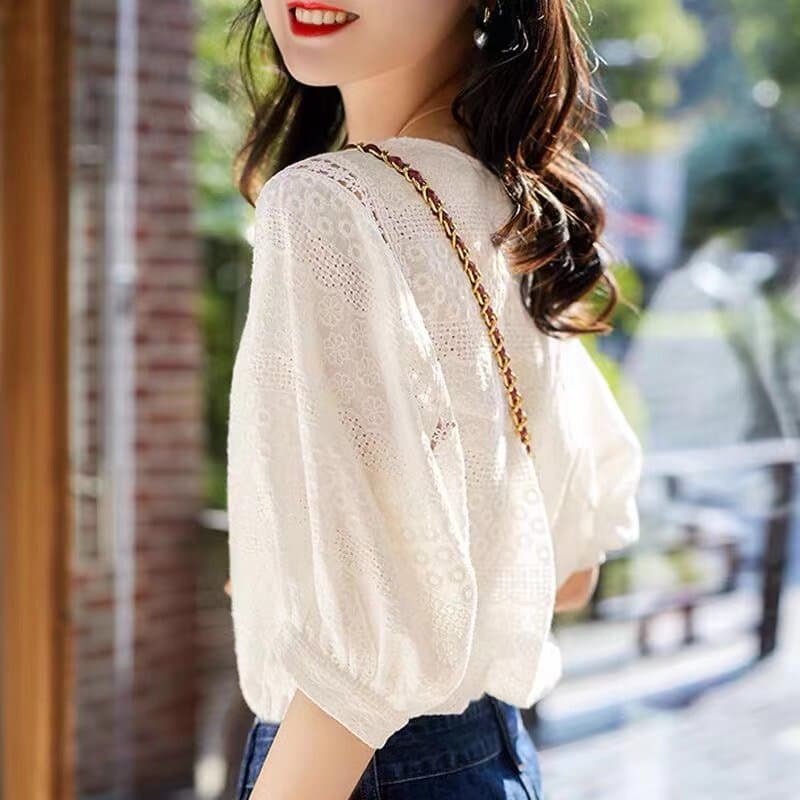 단색 반팔 맨위 여성 여름 슈퍼 요정 홀로우 아웃 거품 소매 레이스 셔츠 루즈핏 품격 미니멀리즘 외국 가스 작은 셔츠 얇은 상세 이미지 4