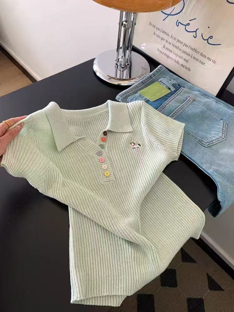 녹색 POLO 칼라 자수 작은 말 색상 버클 니트 반팔 티셔츠 여성 루즈핏 쇼트 스타일 긍정적 인 어깨 작은 맨위 상세 이미지 1