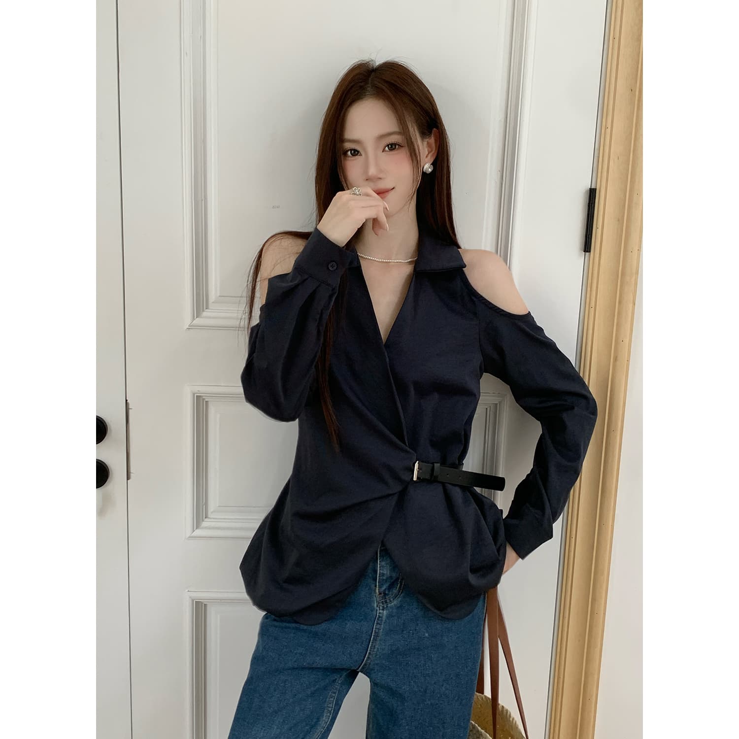 실사 봄 새로운 여성 의류 디자인 센스 맨위 작은 셔츠 단색 긴팔 여성 셔츠 이미지 5