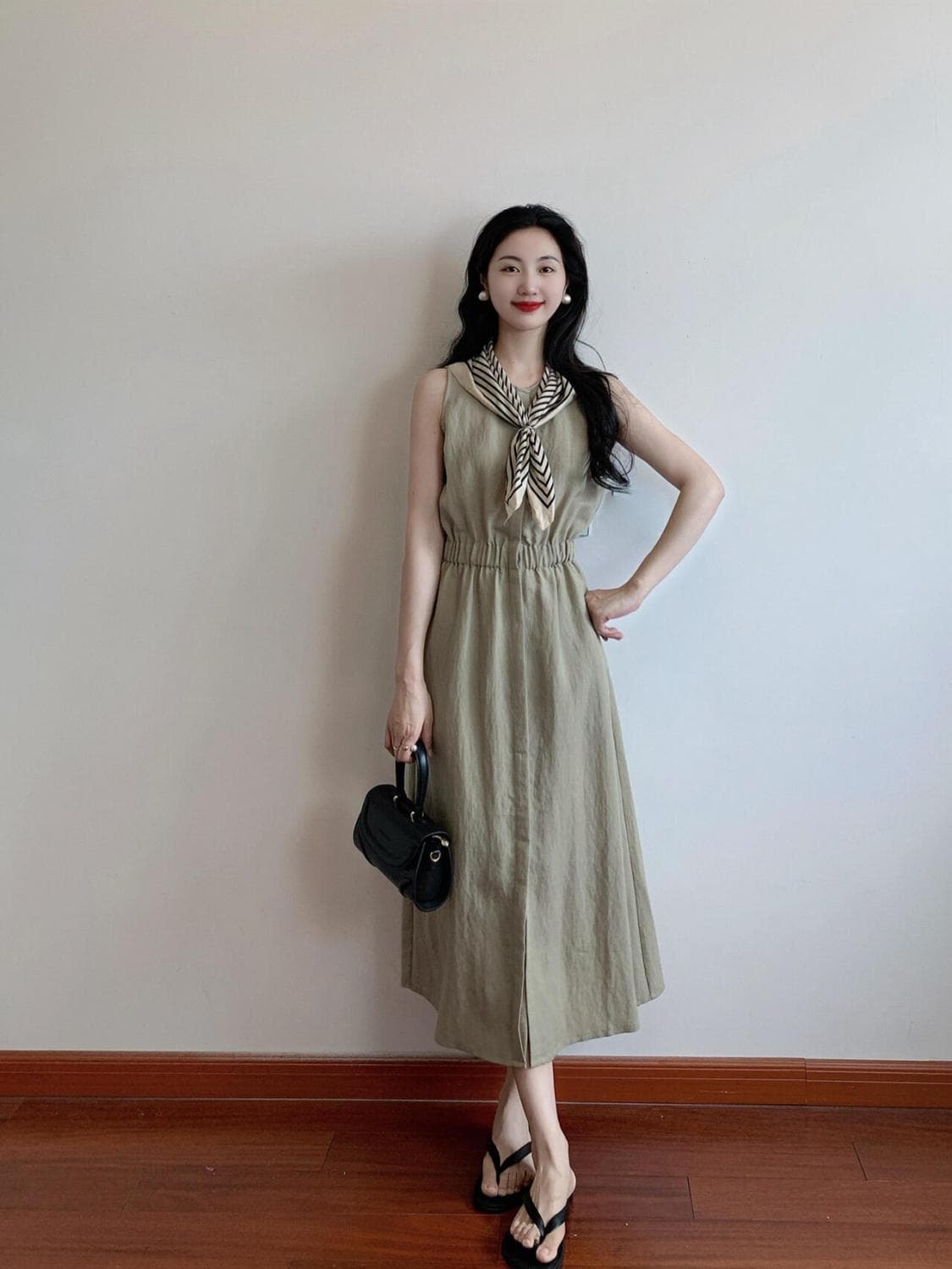 서리가 내린 부서 고유 한 Chic 중간 길이 치마 여성 의류 2026 새로운 여름 드레스 허리 수축 몸매 가꾸기 품격 조끼 원피스 상세 이미지 6