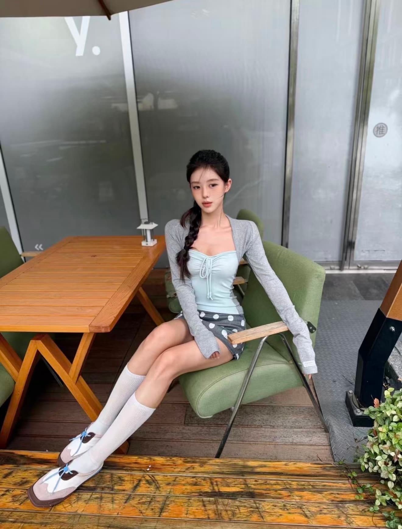 lennea 한 부서 소녀 바람 배색 어깨 튜브탑 페이크 레이어드 긴팔 느슨함 센스 티셔츠 몸매 가꾸기 슬림해 보이는 맨위 상세 이미지 3