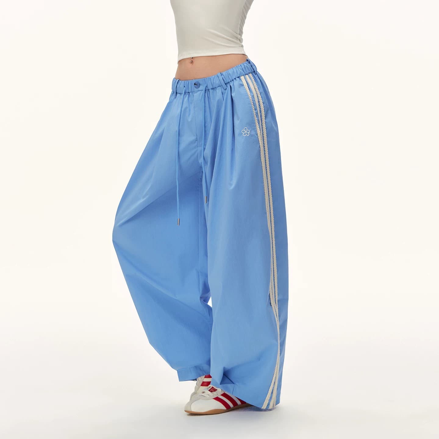 작은 꽃 자수 측면 스트라이프 넓은 다리 풍선 바지 여자 루즈핏 캐주얼 굴곡 긴 바지 이미지 2