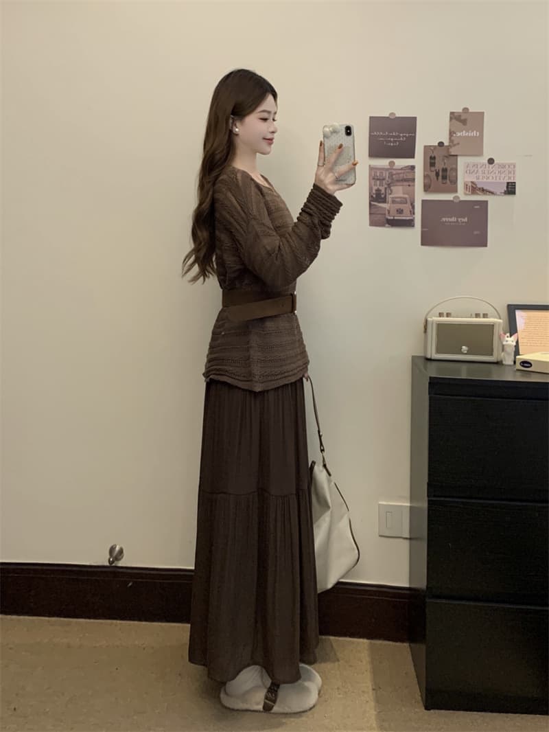 2026 새로운 레트로 한 부서 느긋한 느슨함 센스 홀로우 아웃 니트 맨위 하이웨이스트 반신 스커트 벨트 포함 여성 상세 이미지 5