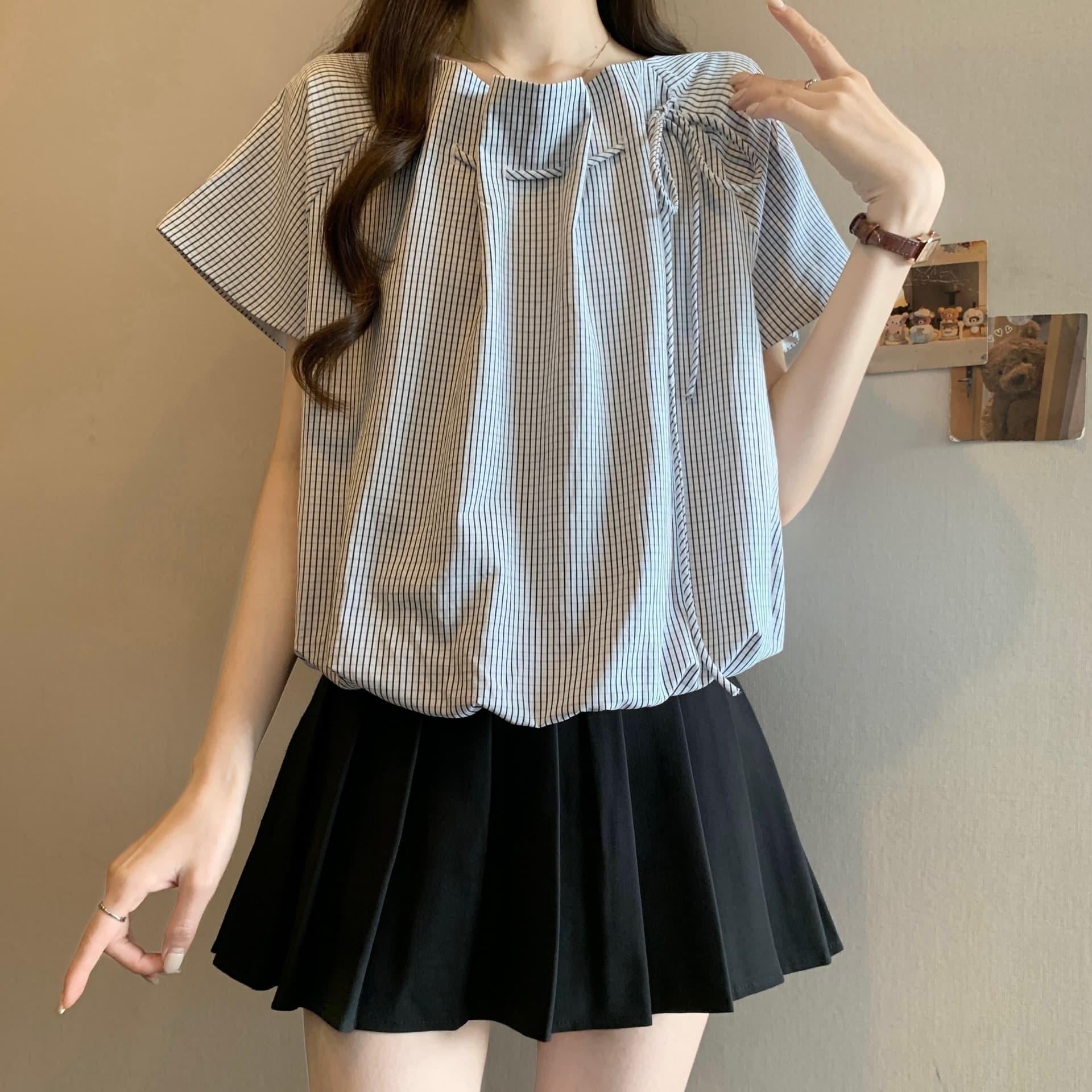 프랑스식 디자인 센스 블루 색상 스트라이프 반팔 여성 셔츠 여름 지방 mm 표지 배 슬림해 보이는 쇼트 스타일 맨위 상세 이미지 2