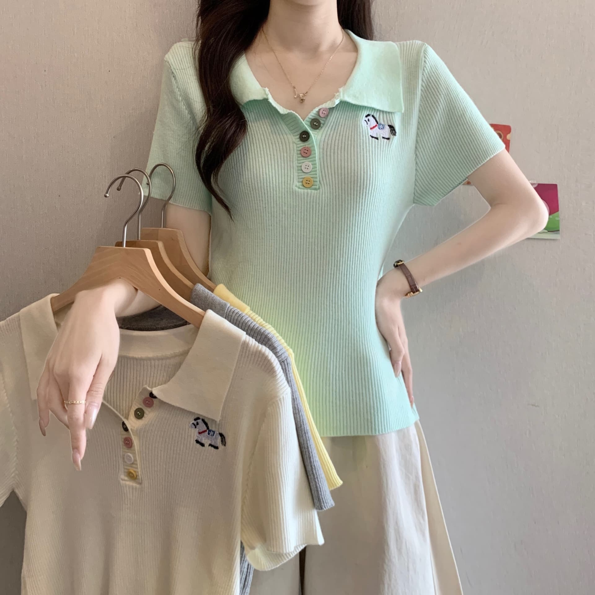 빅 사이즈 여성 의류 POLO 칼라 얼음 실크 니트 맨위 여성 여름 연령 감소 외국 가스 패션 맨위 자수 반팔 여성 상세 이미지 35