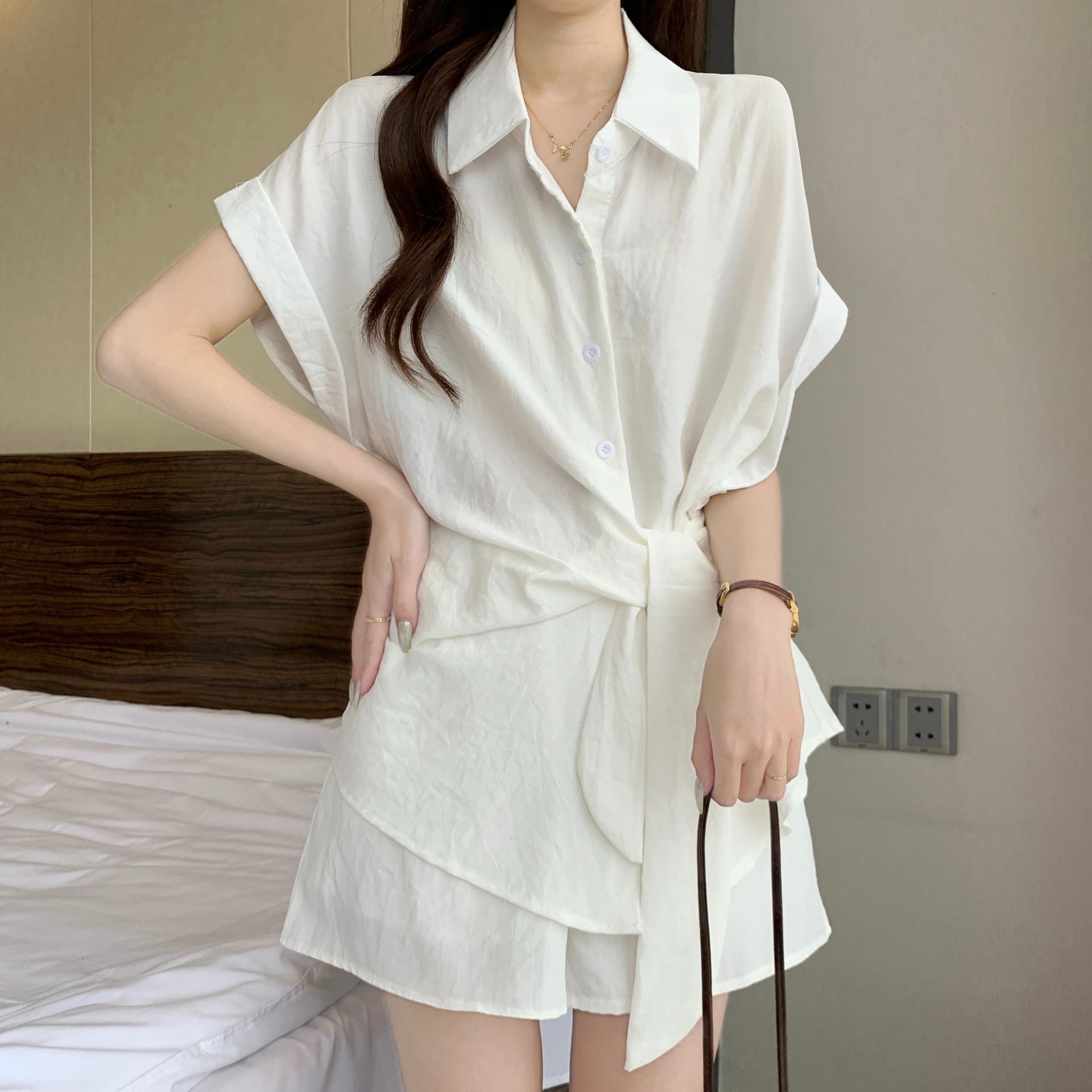 빅 사이즈 여성 의류 여름 지방 mm 슬림해 보이는 표지 고기 패션 디자인 센스 레이스업 반팔 셔츠 와이드 레그 팬츠 투피스 슈트 상세 이미지 8