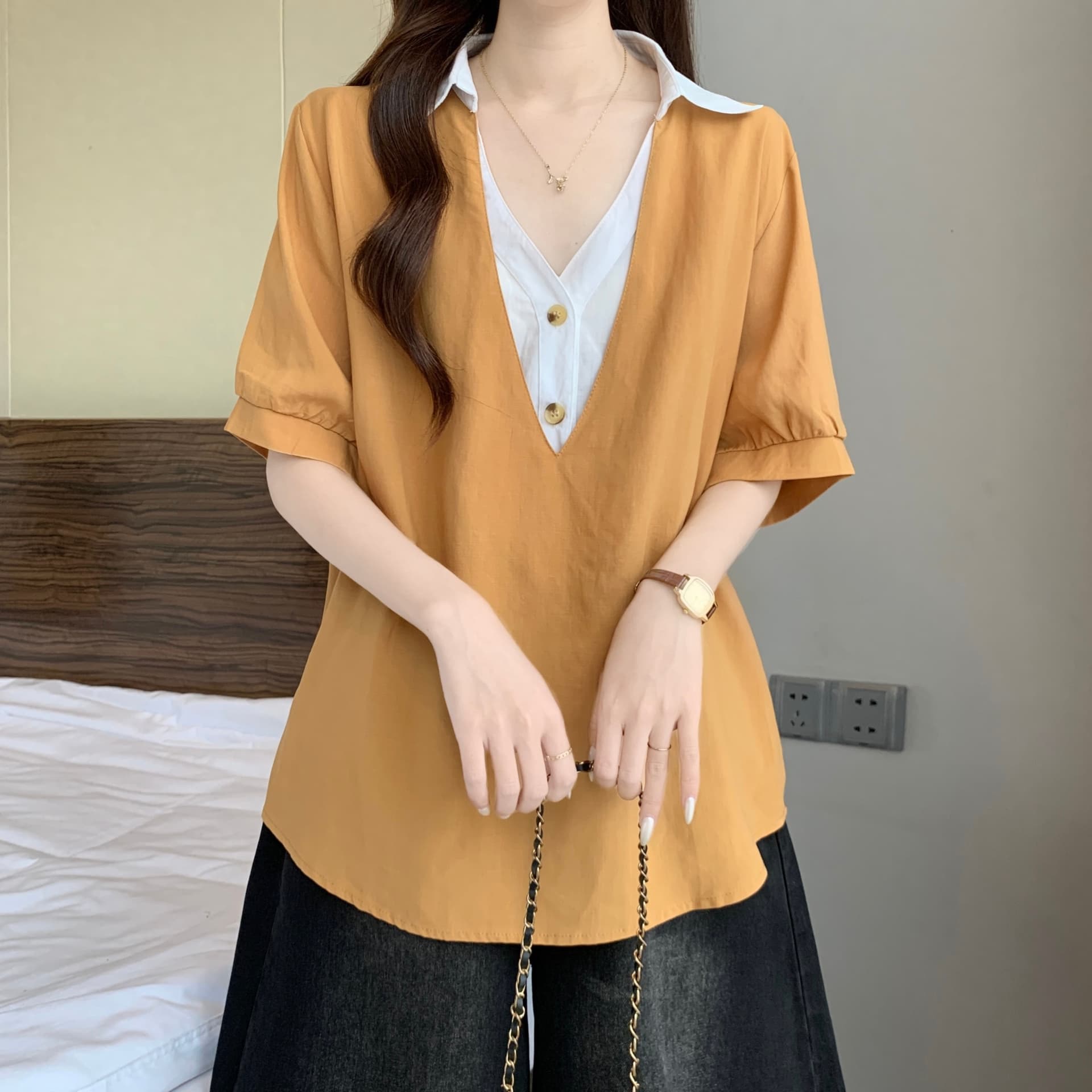 페이크 레이어드 배색 패치워크 V넥 반팔 여성 셔츠 여름 빅 사이즈 지방 mm 루즈핏 표지 배 고급 센스 맨위 상세 이미지 15