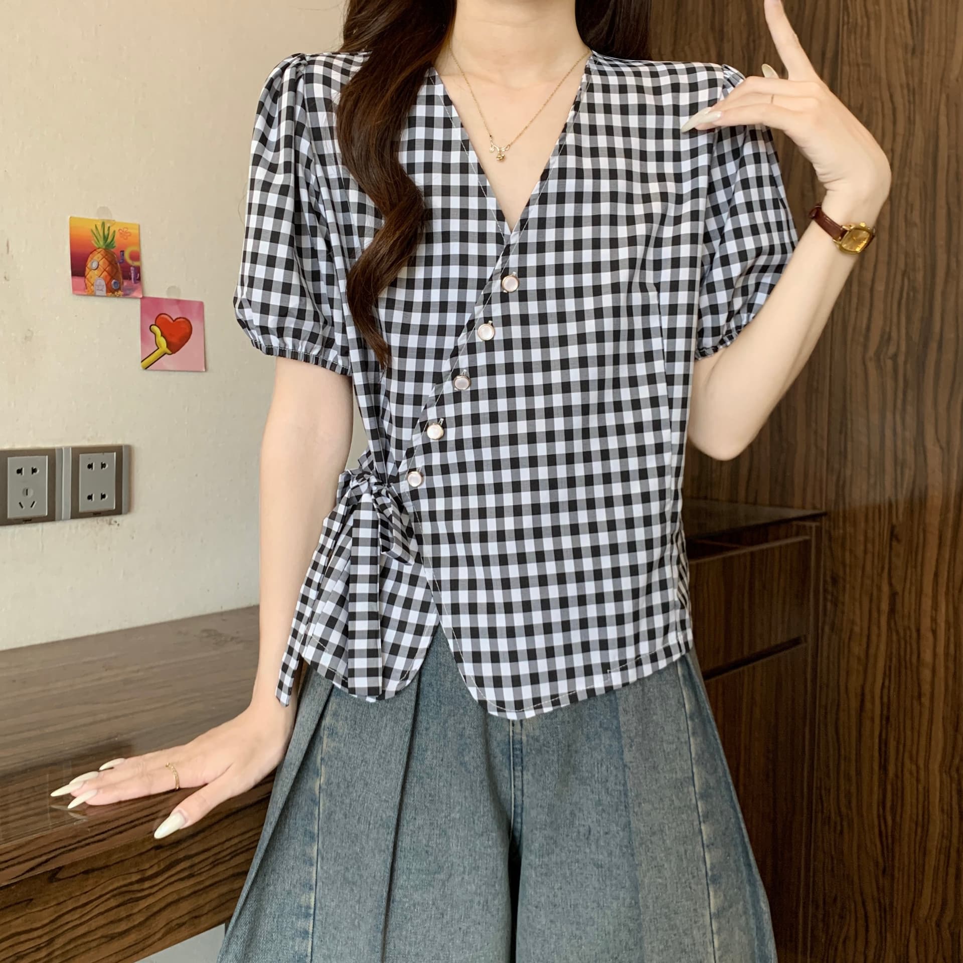 빅 사이즈 V넥 빨간색 체크무늬 레이스업 반팔 여성 셔츠 여름 지방 mm 슬림해 보이는 연령 감소 슈퍼 잘 생긴 작은 셔츠 맨위 상세 이미지 15