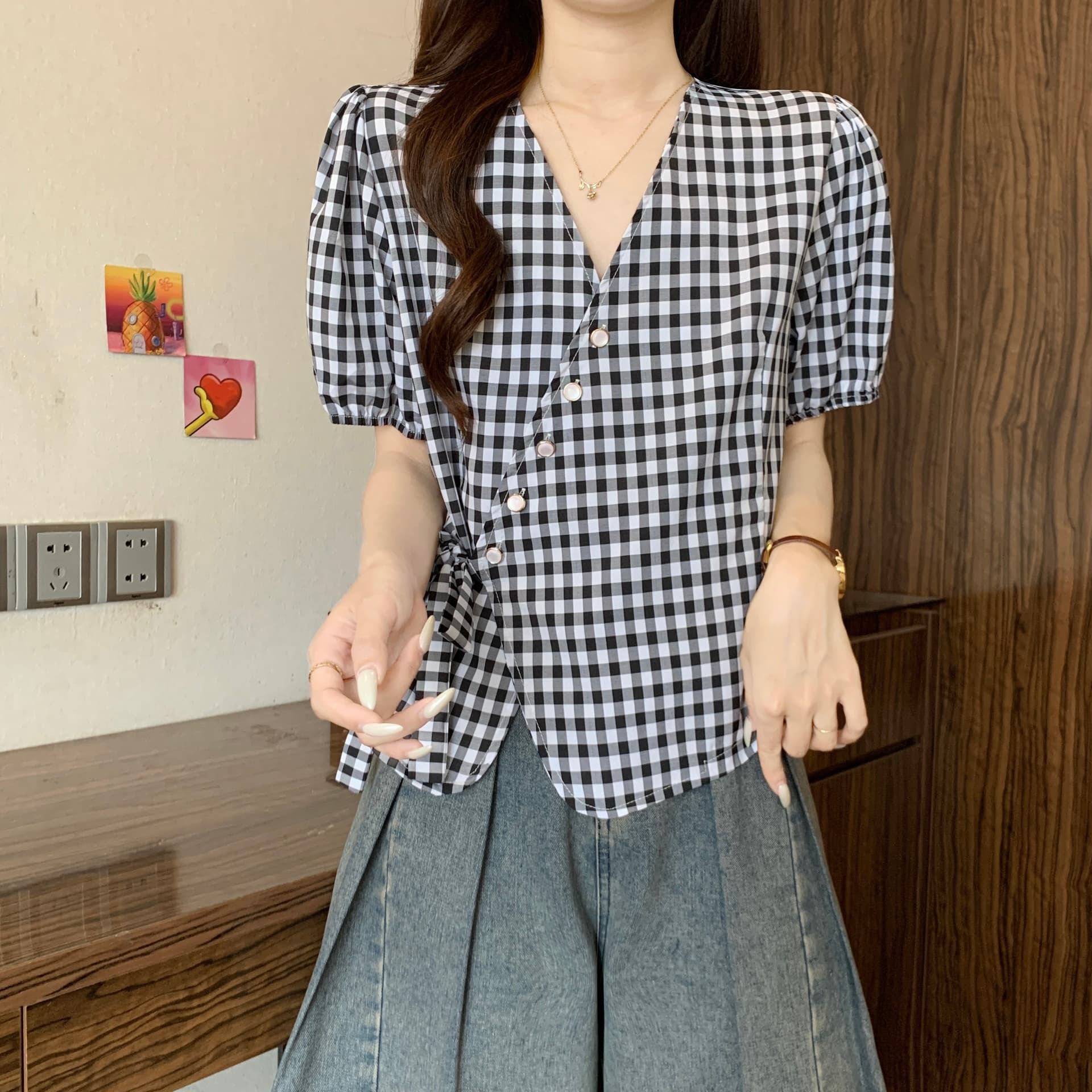 빅 사이즈 V넥 빨간색 체크무늬 레이스업 반팔 여성 셔츠 여름 지방 mm 슬림해 보이는 연령 감소 슈퍼 잘 생긴 작은 셔츠 맨위 상세 이미지 16