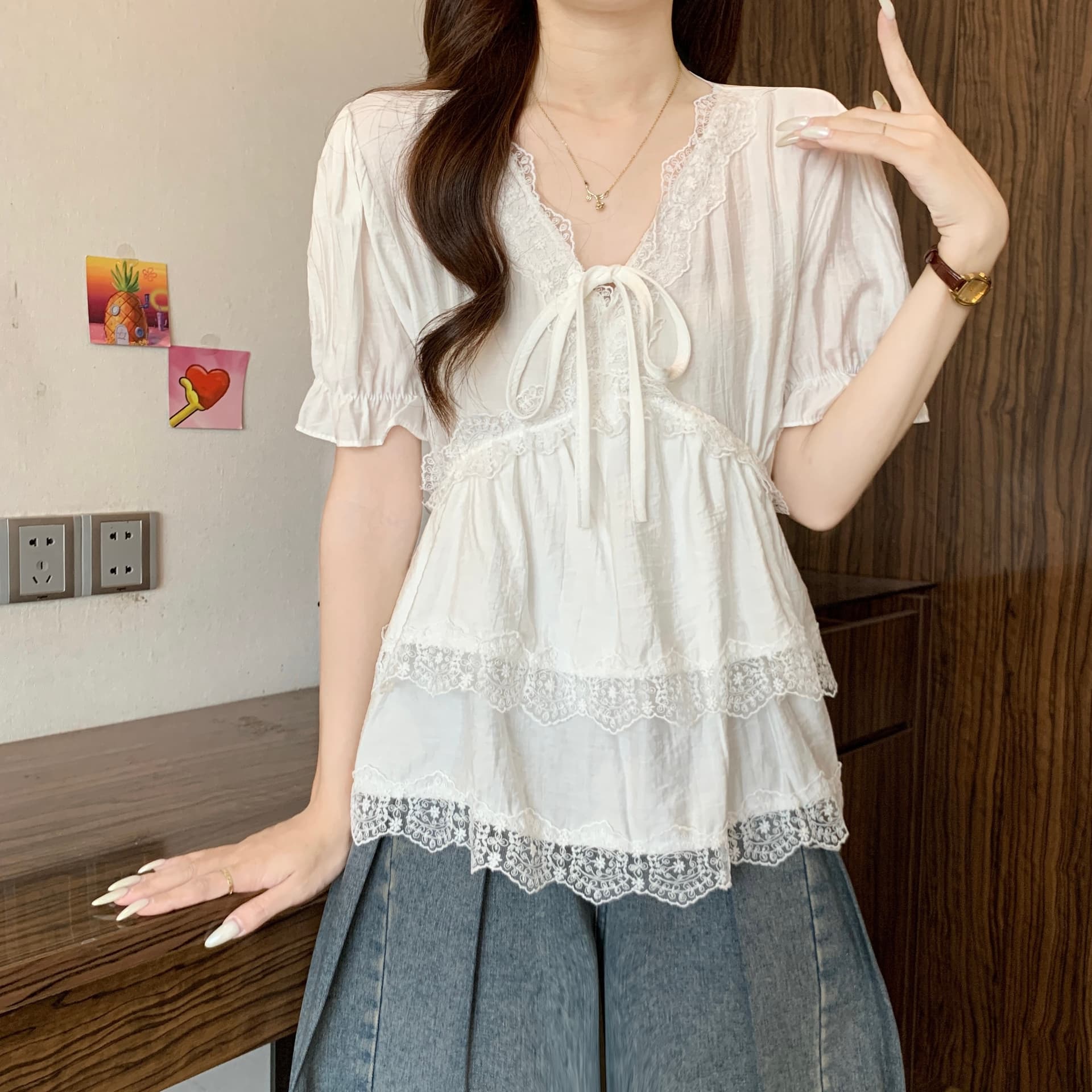 여름 빅 사이즈 여성 의류 살구 V넥 레이스 조각 반팔 맨위 여성 요정 가스 레이스 레이스업 작은 셔츠 아름다운 셔츠 상세 이미지 15