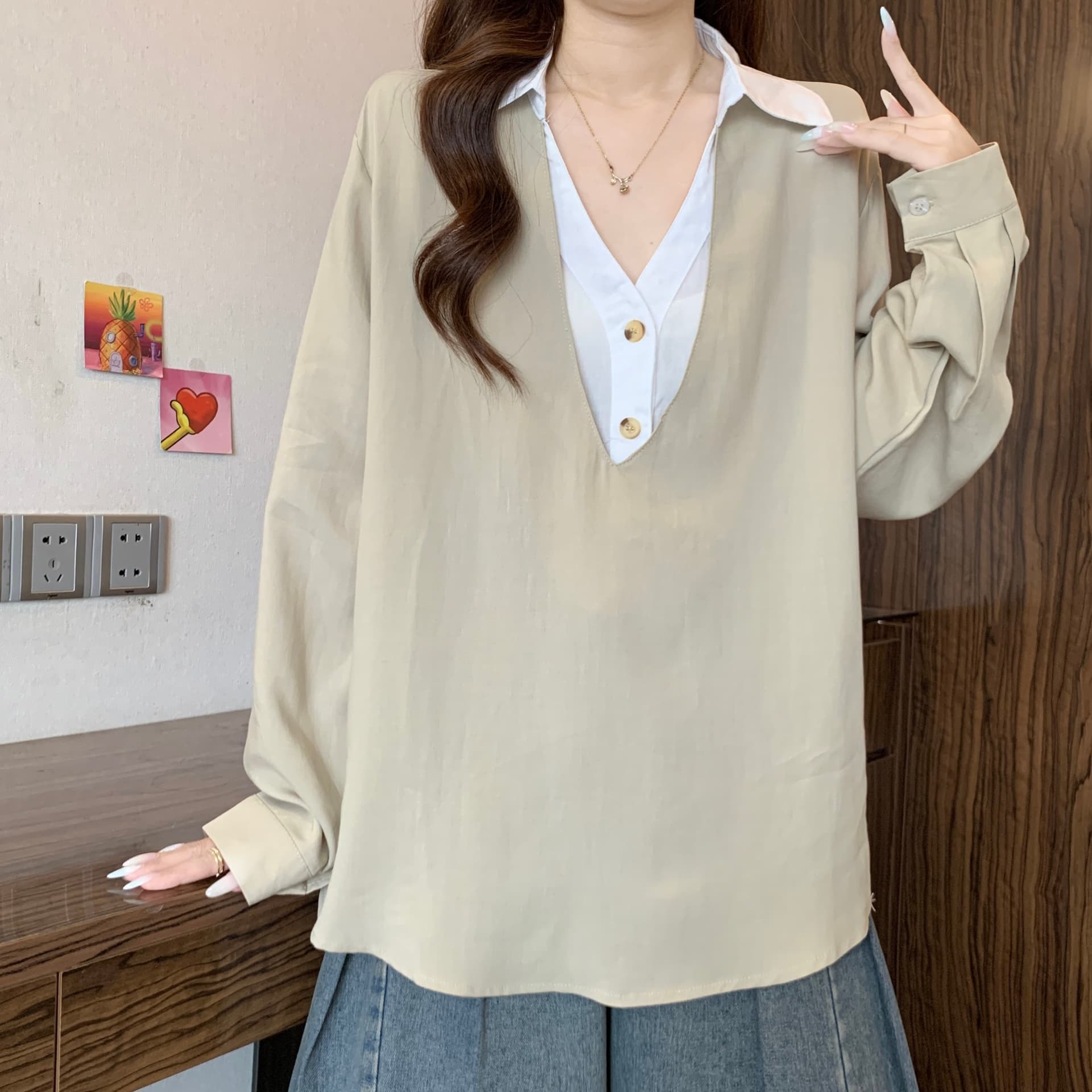 페이크 레이어드 폴로 칼라 배색 패치워크 긴팔 여성 셔츠 2026 가을 빅 사이즈 지방 mm 허리 수축 슬림해 보이는 표지 배 맨위 상세 이미지 15