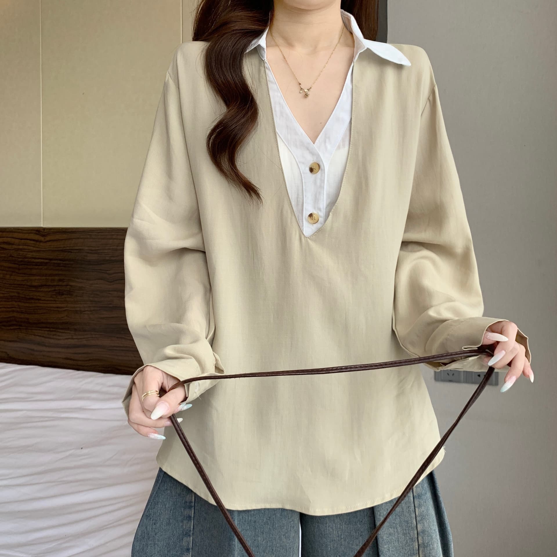 페이크 레이어드 폴로 칼라 배색 패치워크 긴팔 여성 셔츠 2026 가을 빅 사이즈 지방 mm 허리 수축 슬림해 보이는 표지 배 맨위 상세 이미지 19