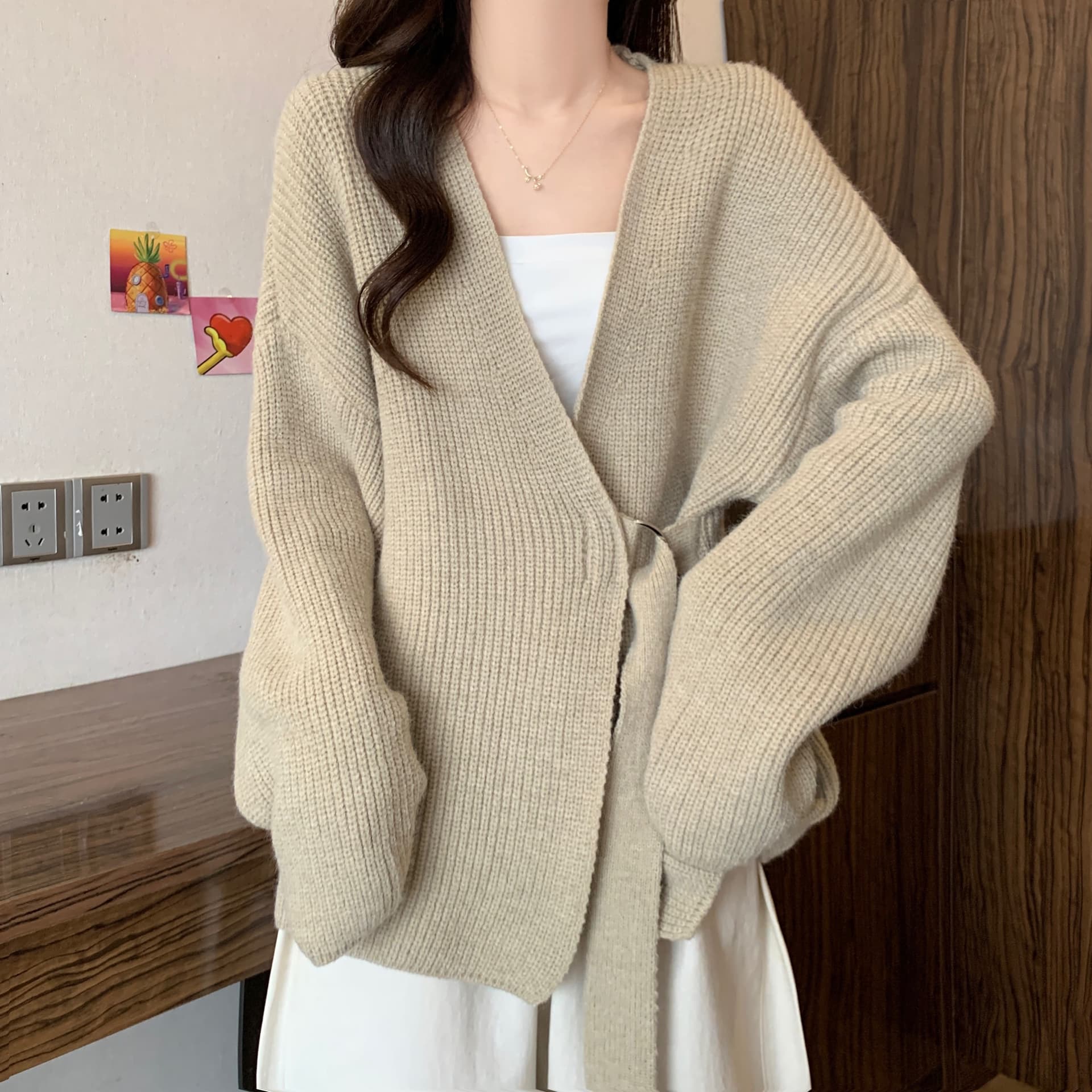 가을 겨울 새로운 프랑스식 슈퍼 잘 생긴 V넥 스웨터 빅 사이즈 여성 의류 지방 mm 느긋한 바람 카디건 코트 상세 이미지 8