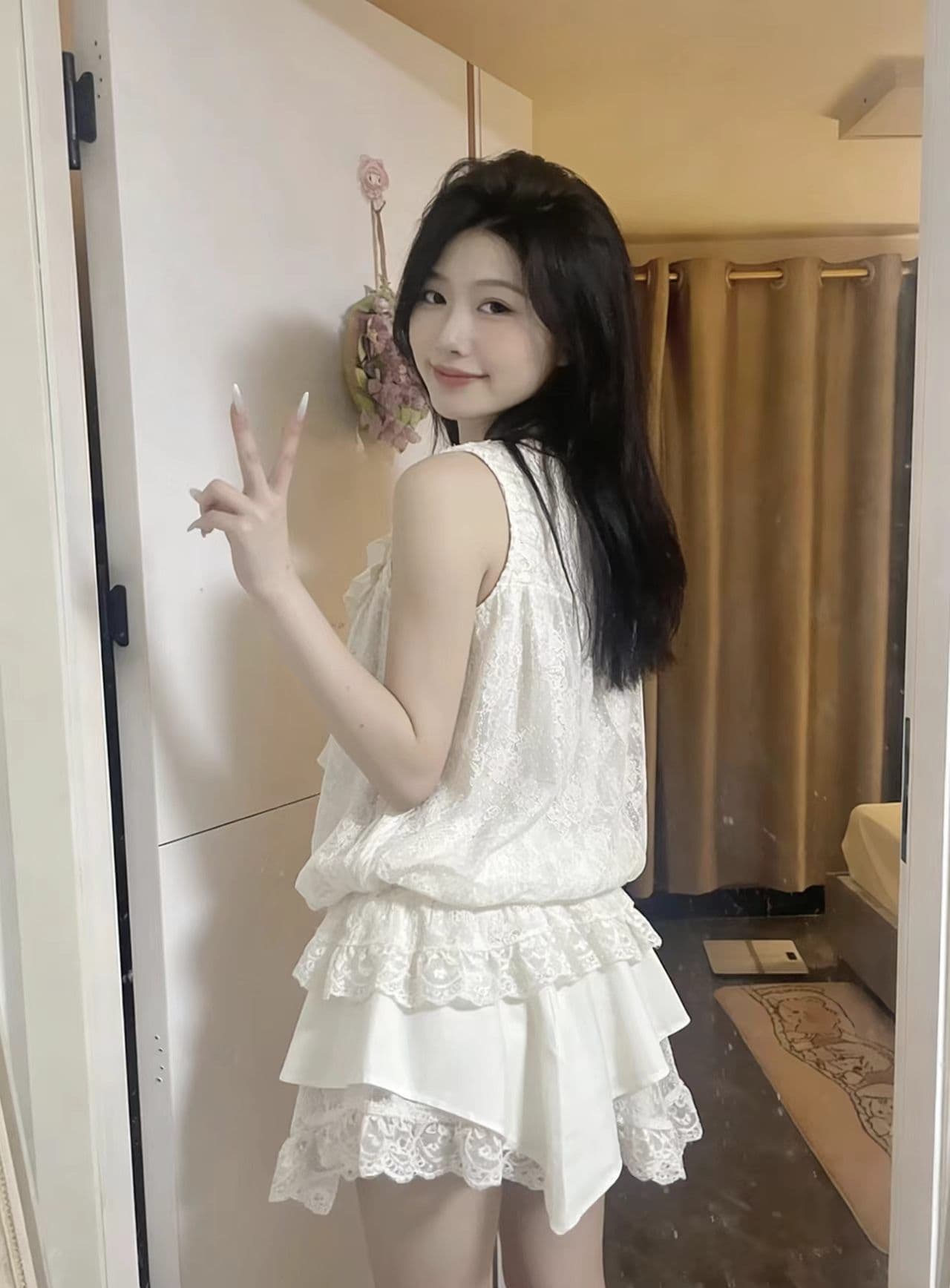 흐름 지불 소녀 신제품 고유 한 살구 색상 민소매 조끼 맨위 여성 아름다운 레이스 미니 스커트 프랑스식 레이스 세트 이미지 4