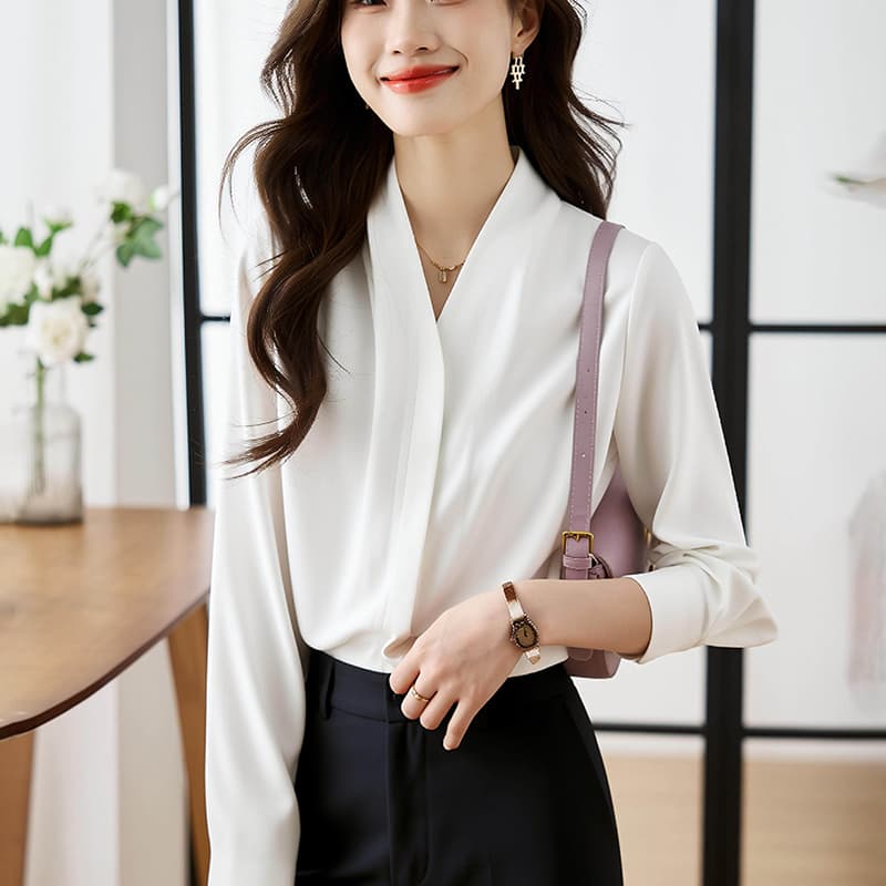 고급 센스 긴팔 여성 셔츠 2026 봄 새로운 우유 화이트 살구 품격 V넥 Chic 맨위 ol 세련된 chic