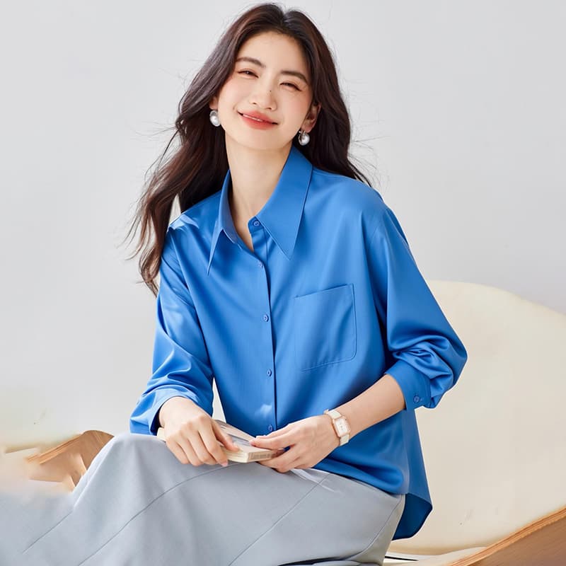 품격 파란색 셔츠 프랑스식 출퇴근 연령 감소 긴팔 2026 봄 새로운 단색 POLO 칼라 Chic 맨위 이미지 2