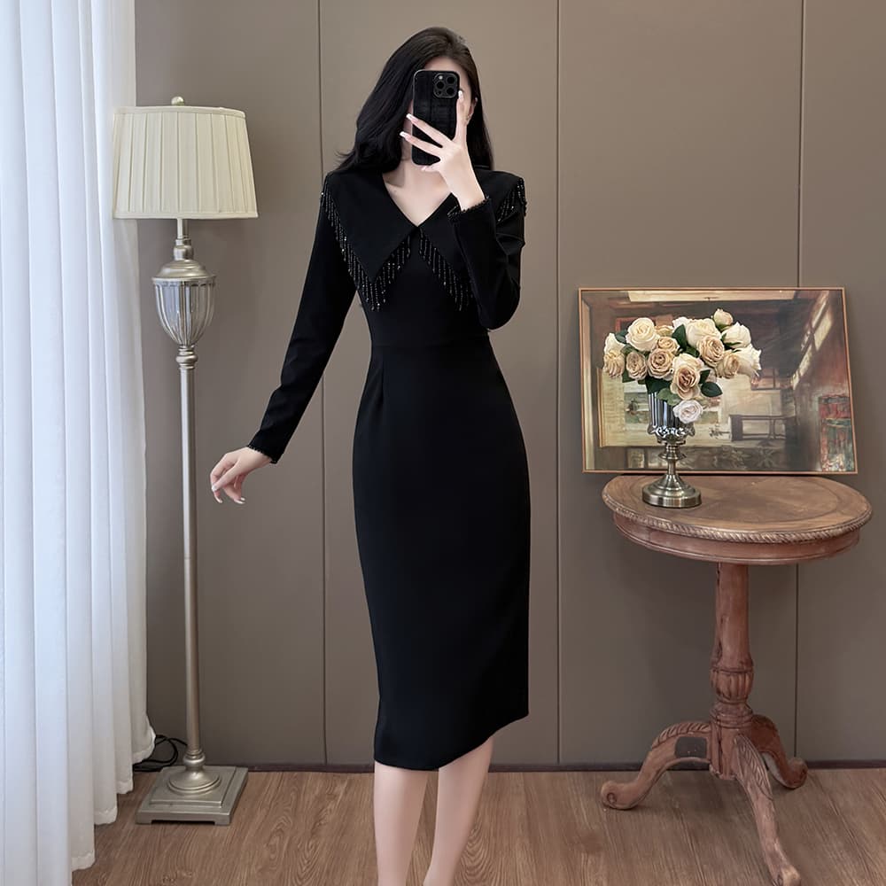실사 빅 사이즈 패션 가을 겨울 프랑스식 폴로 칼라 비즈 박기 술 무거운 작업 품격 슬림해 보이는 그는 벤 바람 작은 검은 드레스 이미지 2