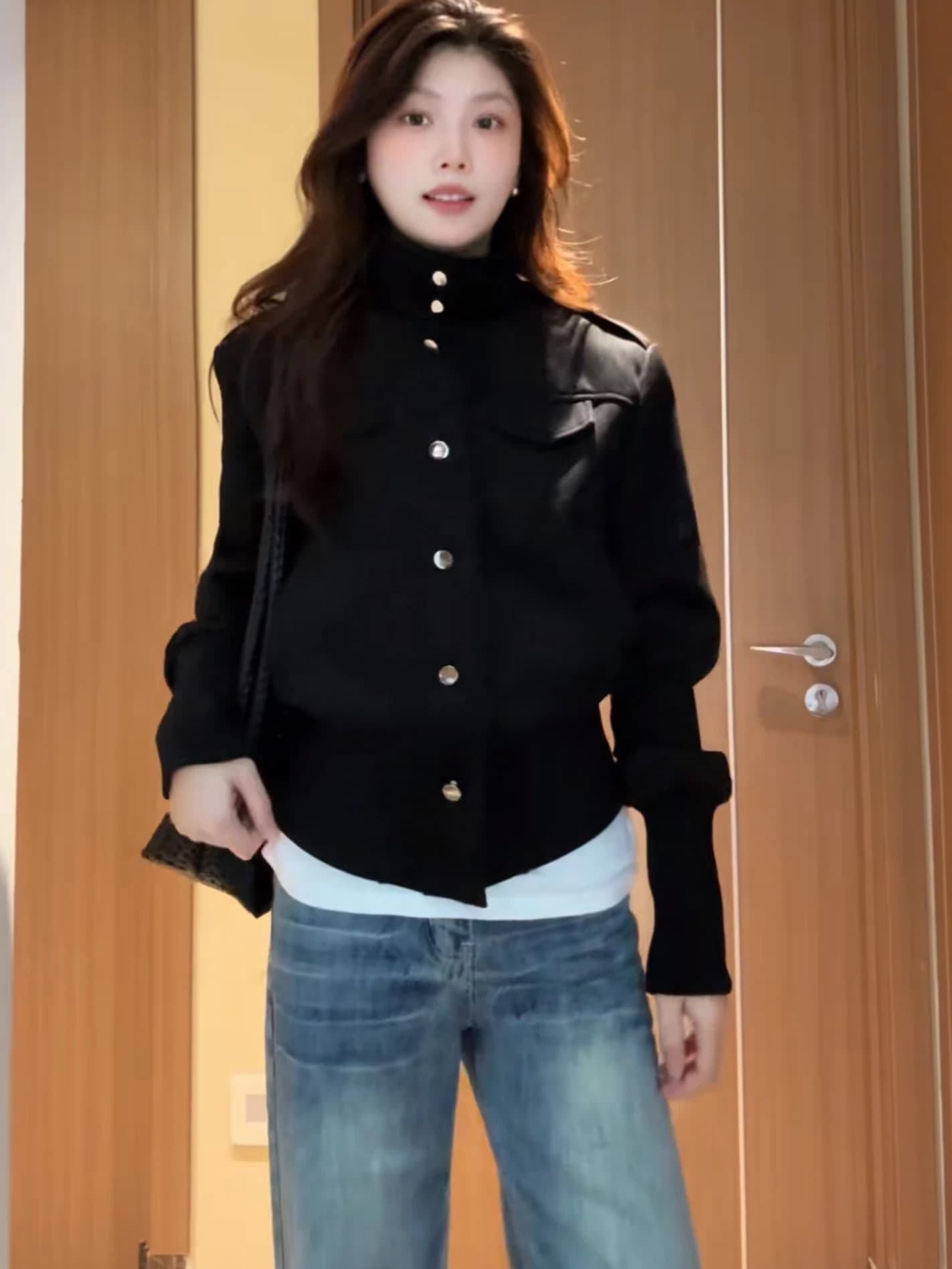 오리지널 허리 수축 스탠드 칼라 디자인 센스 재킷 여성 봄 신제품 검정색 스웨이드 질감 짧은 외투 이미지 4